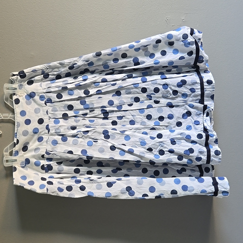 EUC navy Blue polka dot skirt